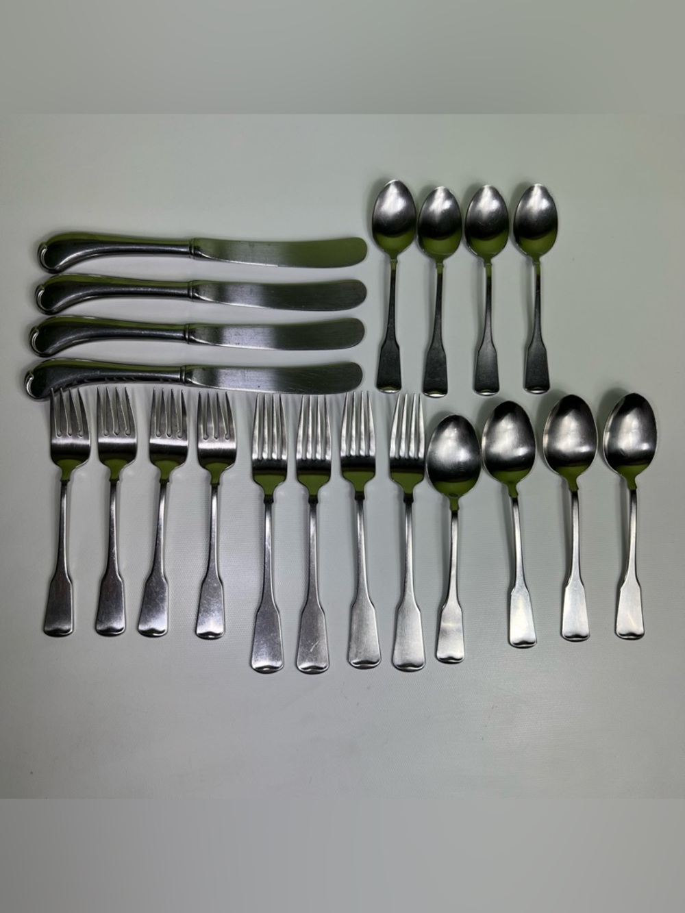 Oneida Stainless AMERICAN COLONIAL Flatware set for 4 (20pc)